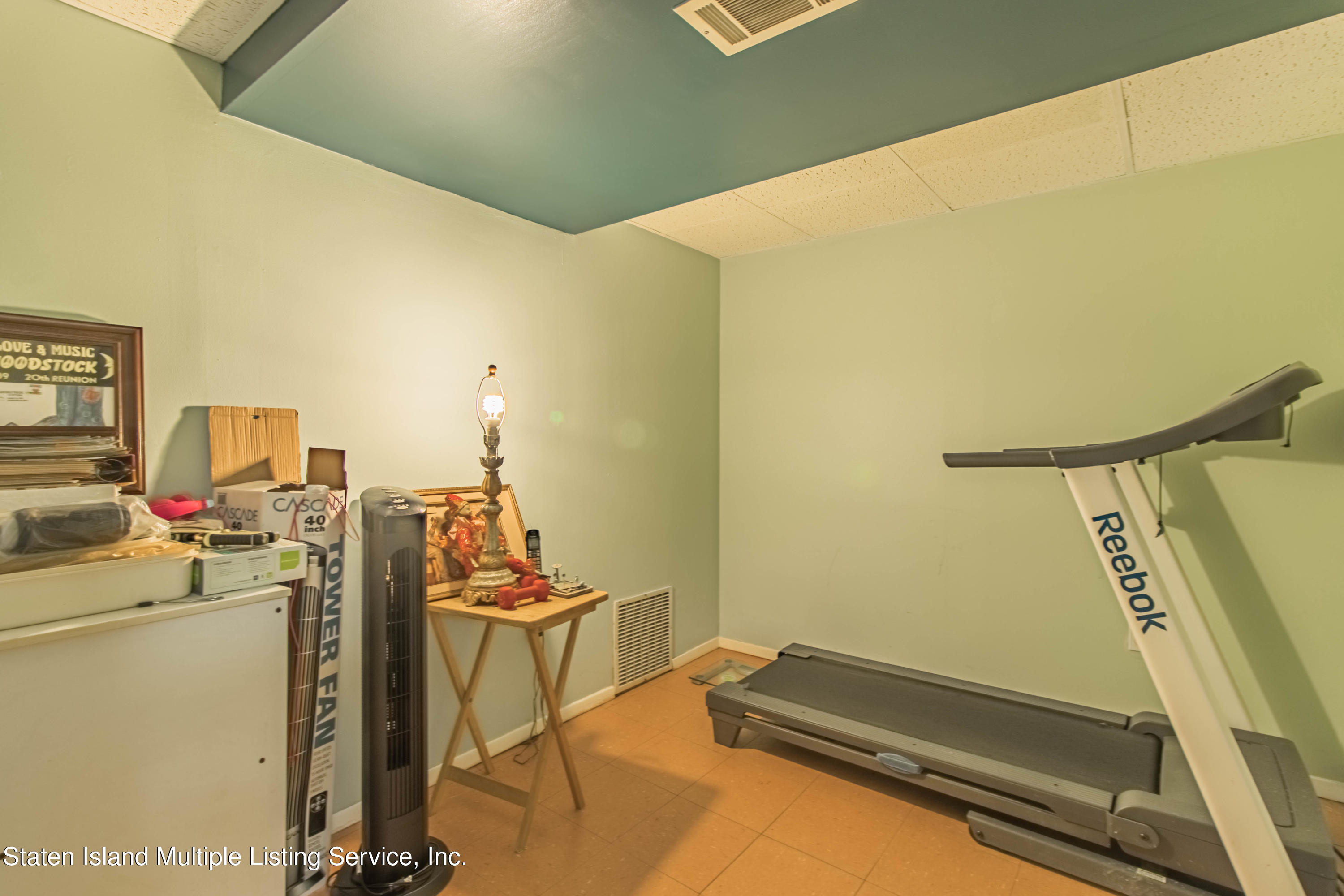 929 Hylan Boulevard Staten Island, NY 10305 - Photo 21 of 28 21