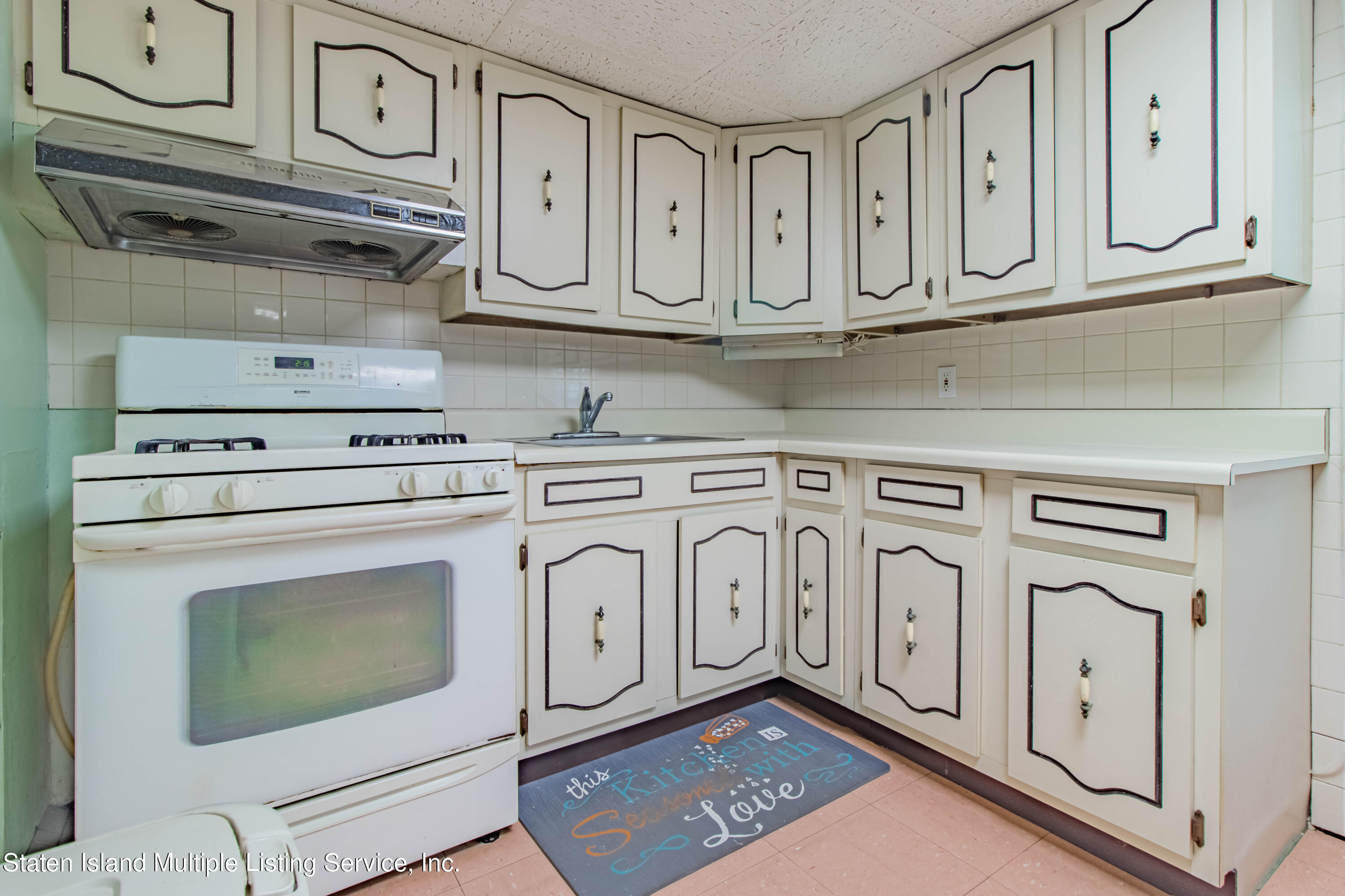 929 Hylan Boulevard Staten Island, NY 10305 - Photo 23 of 28 23