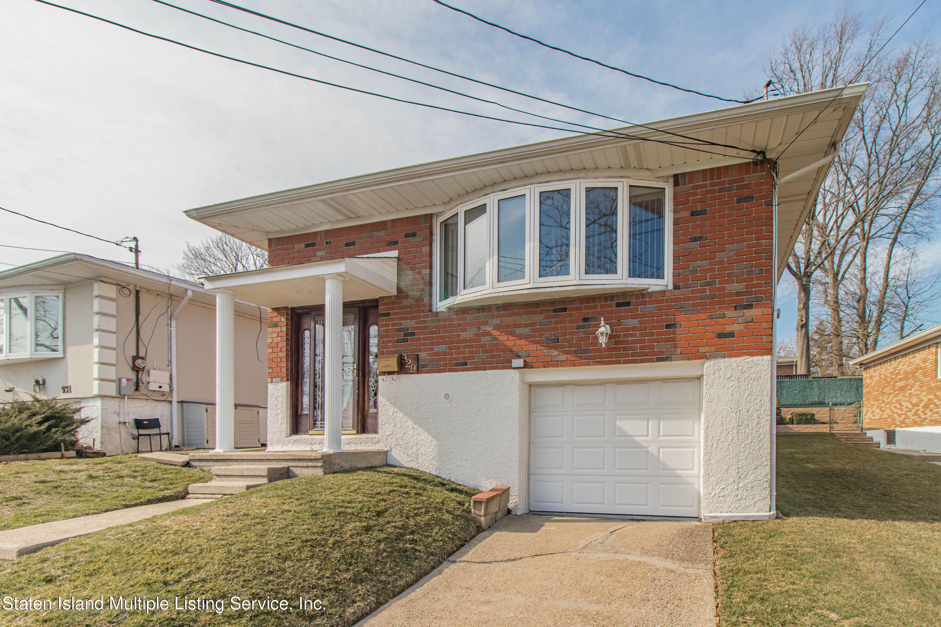 929 Hylan Boulevard Staten Island, NY 10305 - Photo 3 of 28 03