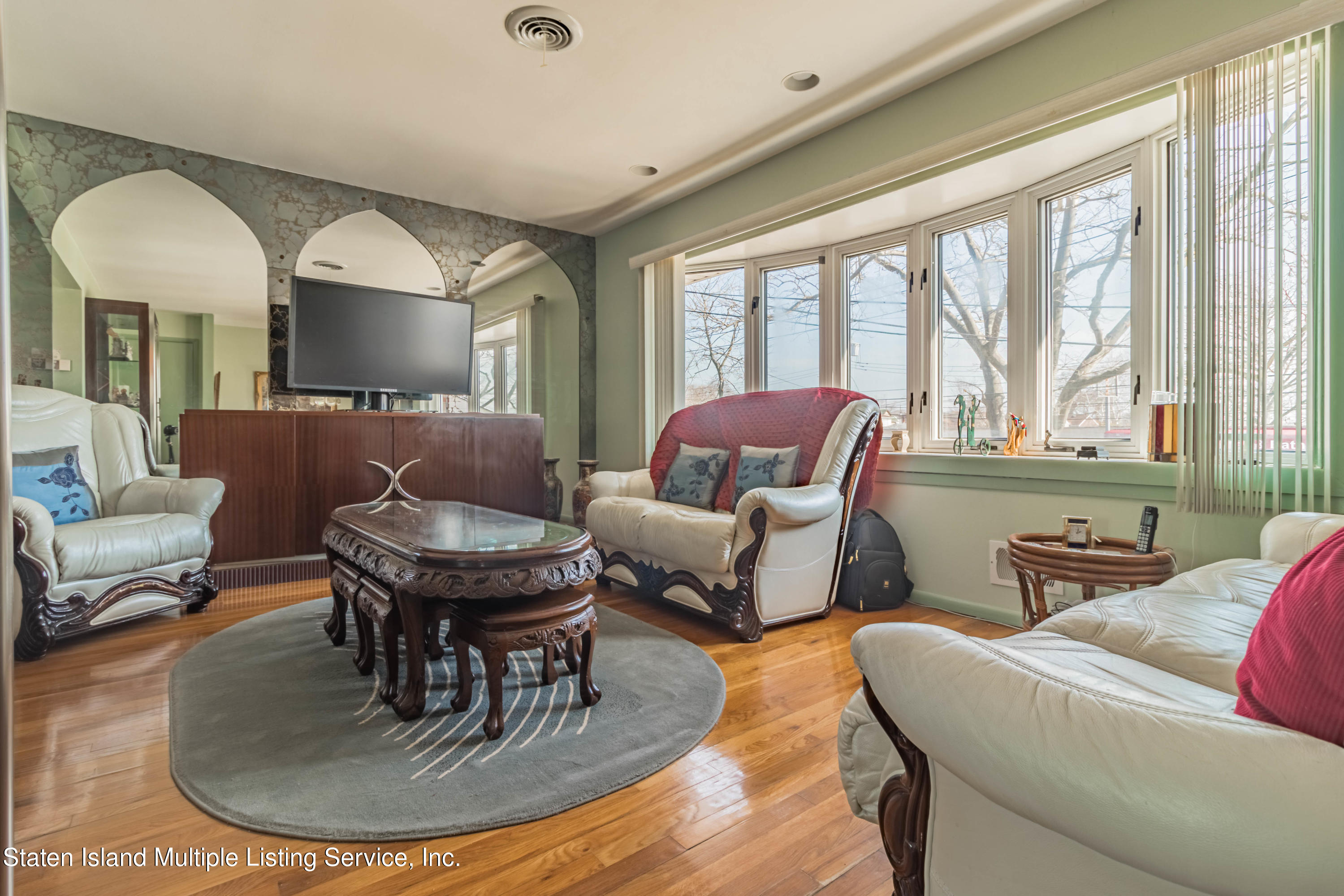 929 Hylan Boulevard Staten Island, NY 10305 - Photo 6 of 28 06