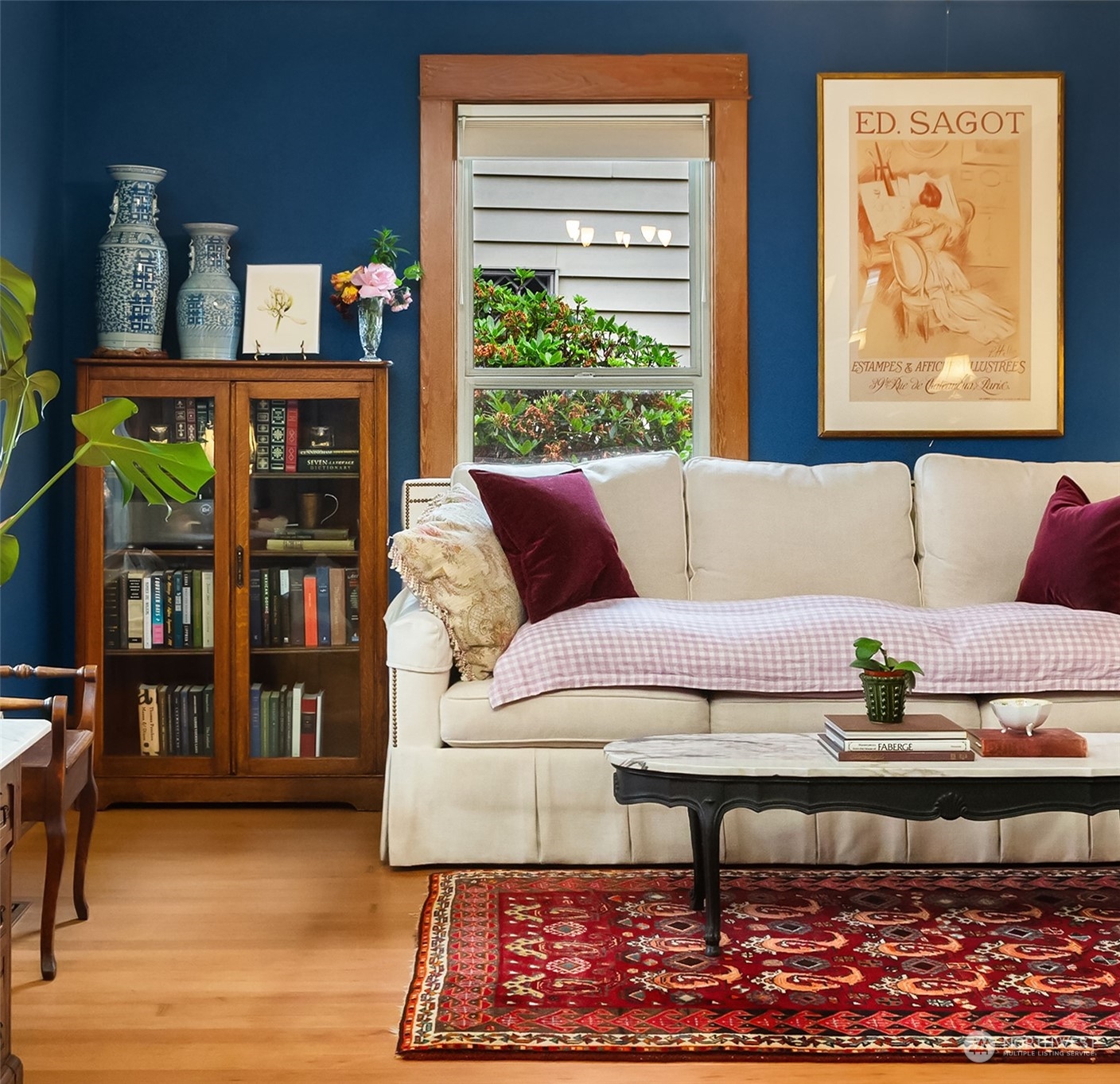 2510 Baker Avenue Everett, WA 98201 - Photo 16 of 37 a living room with furniture and a rug