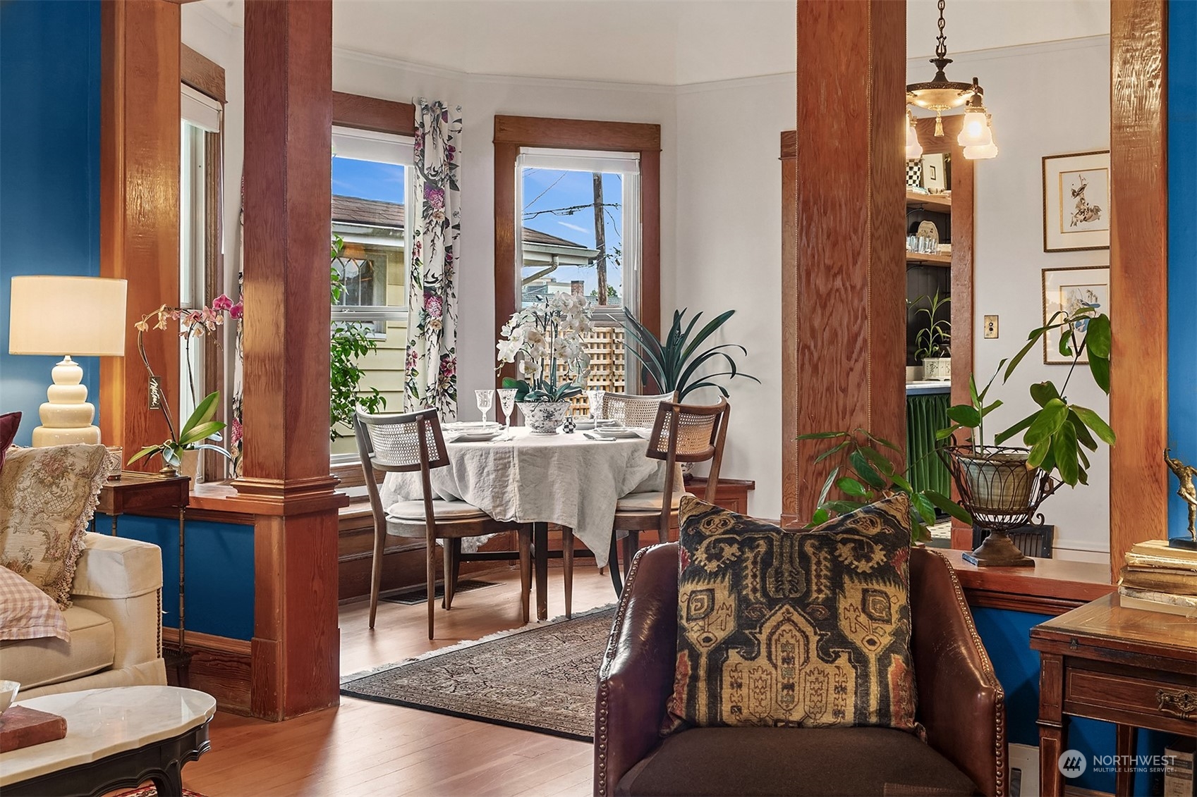 2510 Baker Avenue Everett, WA 98201 - Photo 21 of 37 a living room with furniture and a potted plant