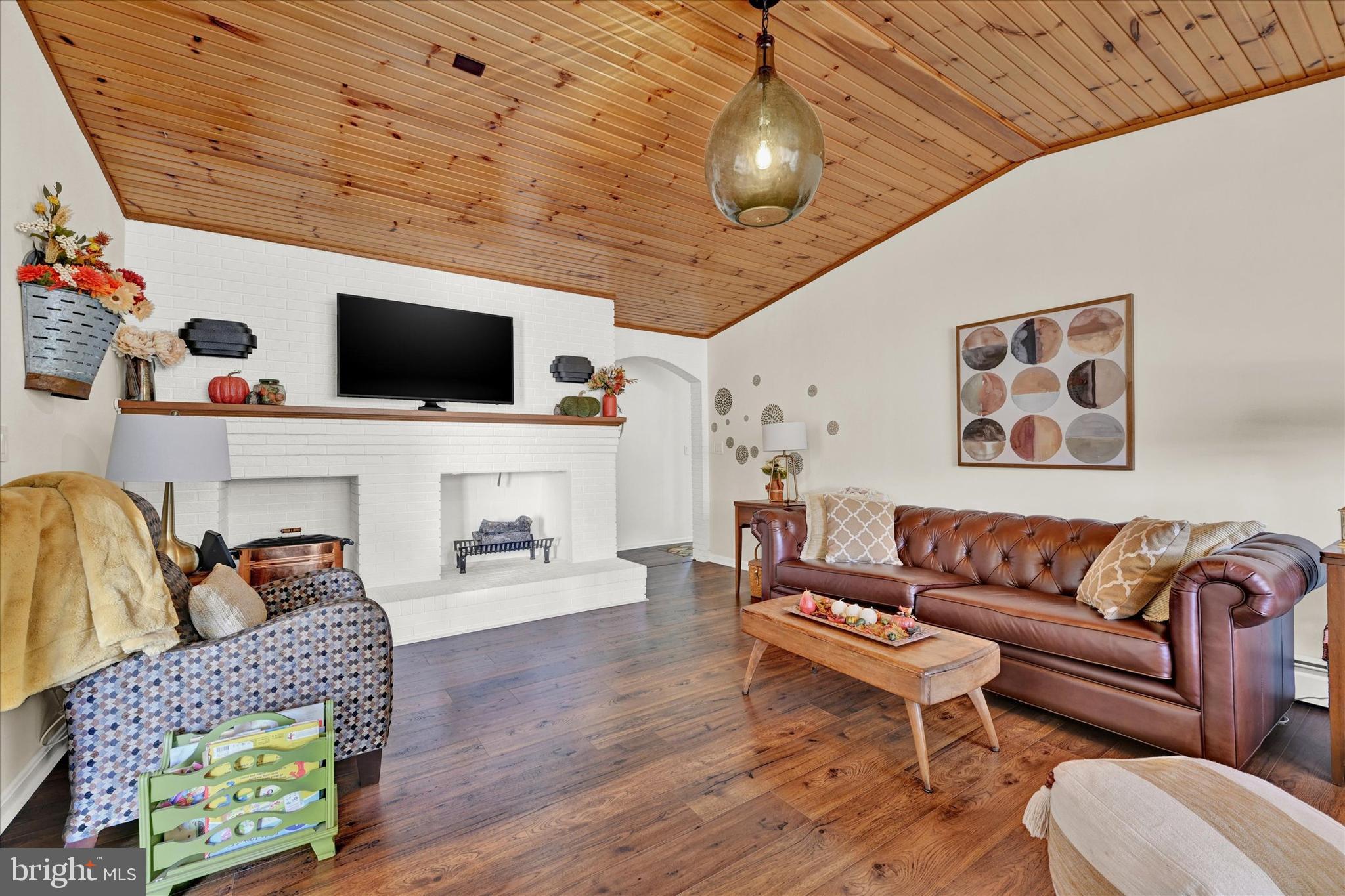 1706 Bollinger Road Westminster, MD 21157 - Photo 5 of 36 Gallery Image 5