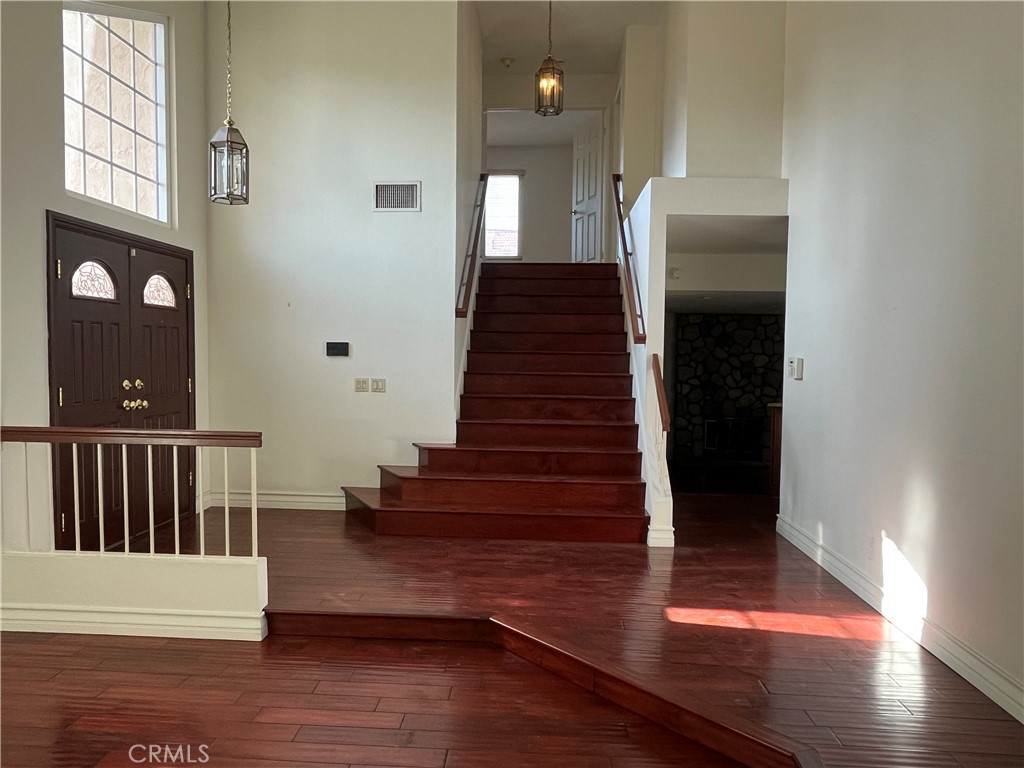 926 Essex Road San Dimas, CA 91773 - Photo 2 of 45 Entry