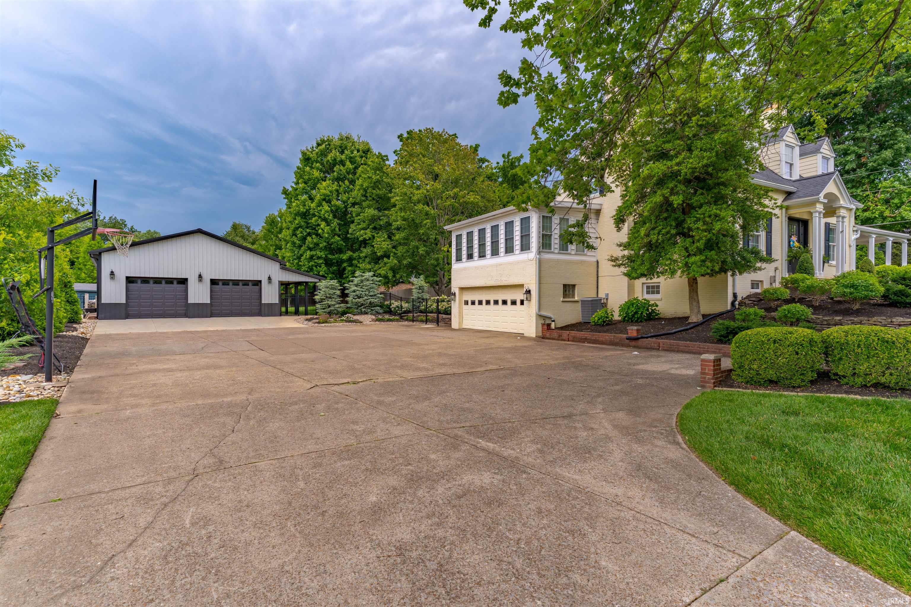 7110 Newburgh Road Evansville, IN 47715 - Photo 45 of 50