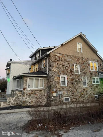 $1,900 | 904 West Lincoln Highway, Unit B, Coatesville, PA 19320