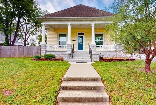 $149,900 | 419 West Cherry Street, Nevada, MO 64772