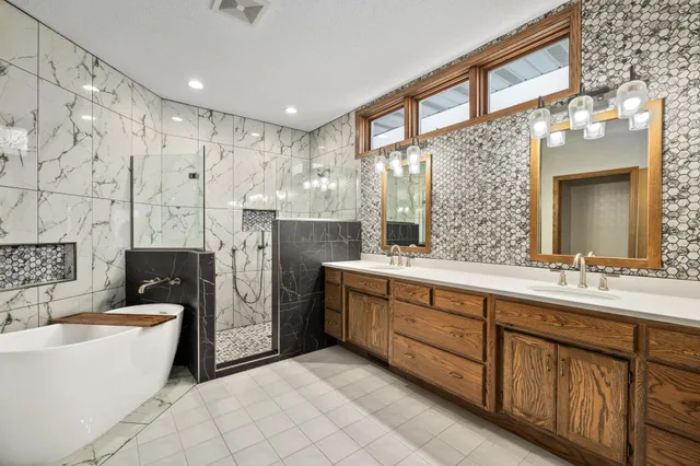 $629,900 | 4915 Rose Creek Parkway South, Fargo, ND 58104