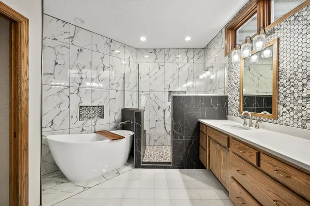 $629,900 | 4915 Rose Creek Parkway South, Fargo, ND 58104