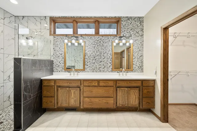 $629,900 | 4915 Rose Creek Parkway South, Fargo, ND 58104