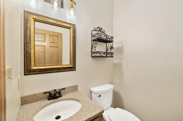 $629,900 | 4915 Rose Creek Parkway South, Fargo, ND 58104