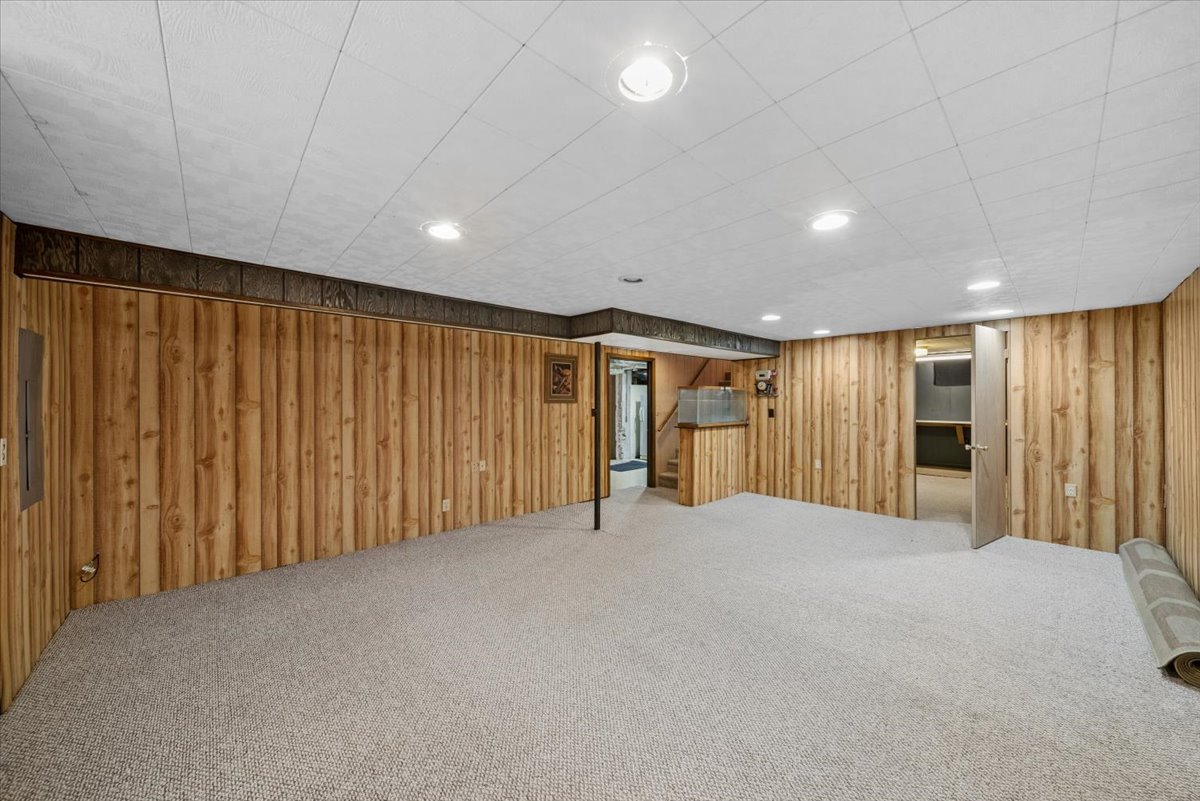 2 Division Street Bristol, IL 60512 - Photo 30 of 44 a view of an empty room