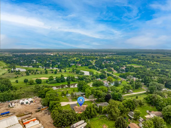 $650,000 | 2 Division Street, Bristol, IL 60512