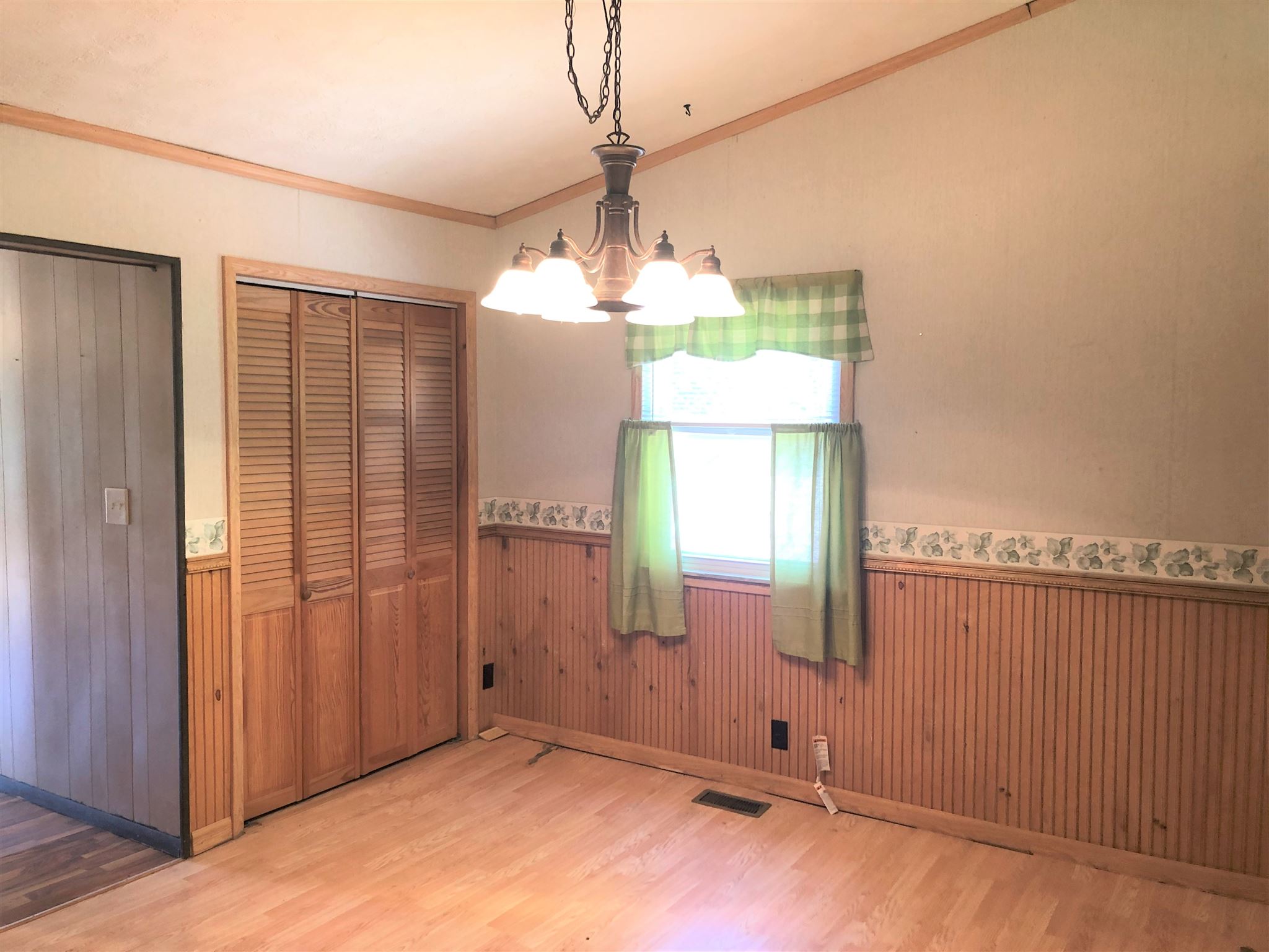 236 Guthrie Road Bedford, IN 47421 - Photo 13 of 31 Gallery Image 13