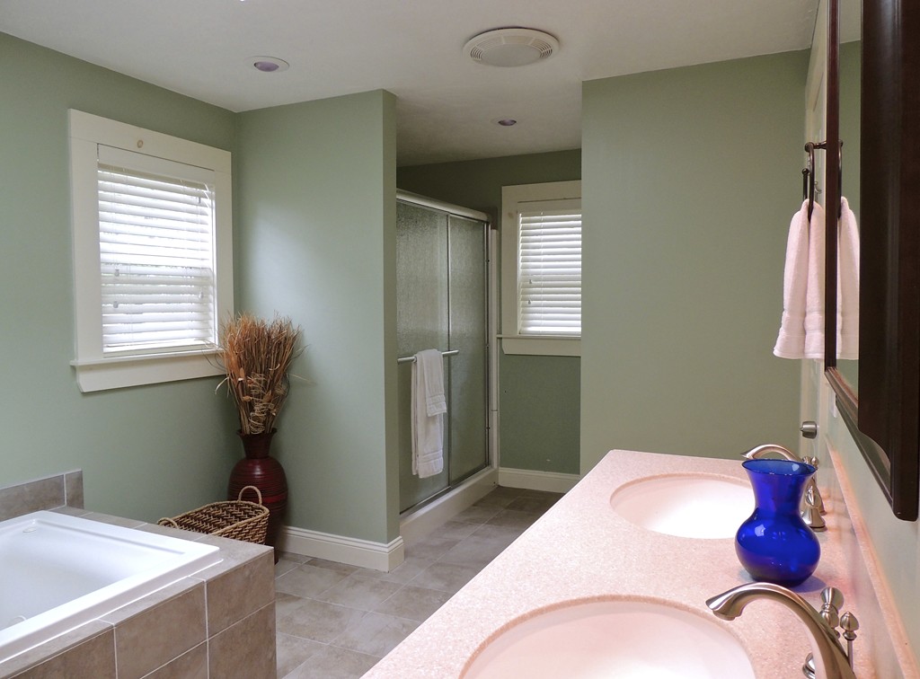 38 Oak Road Norwood, MA 02062 - Photo 14 of 17 Gallery Image 14