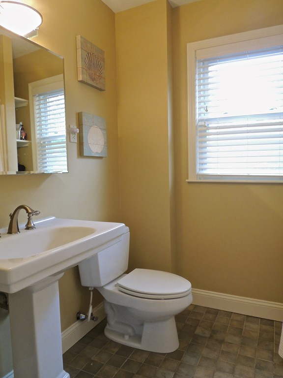 38 Oak Road Norwood, MA 02062 - Photo 17 of 17 Gallery Image 17
