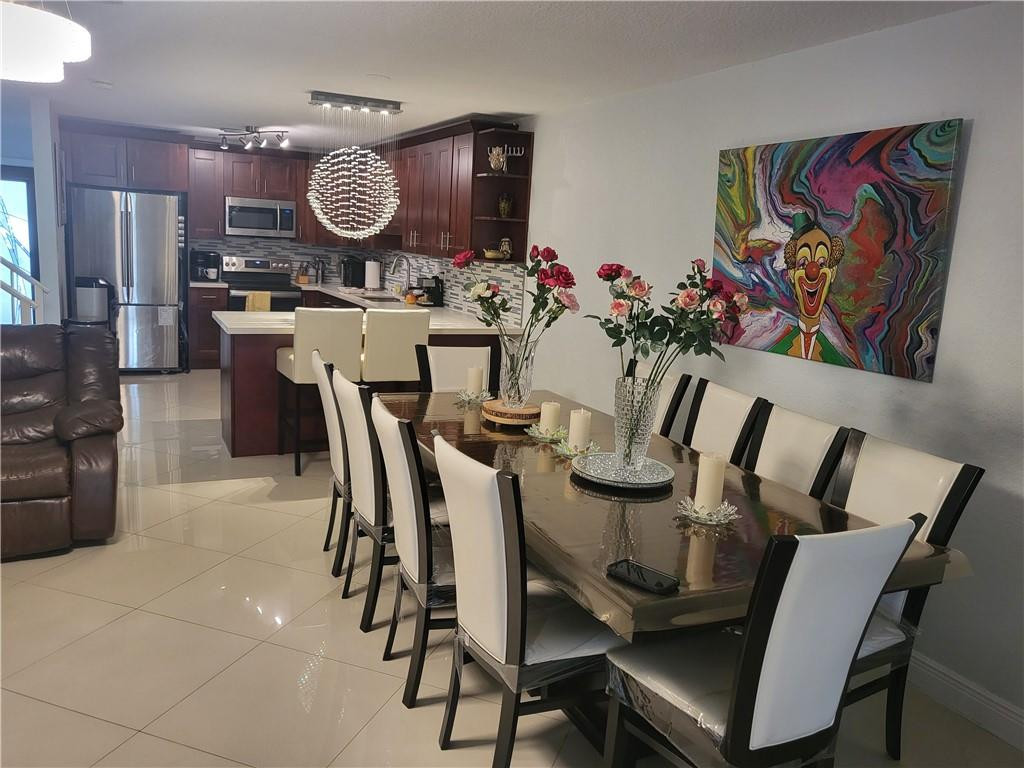 23398 Southwest 54th Way, Unit B Boca Raton, FL 33433 - Photo 3 of 12 Photo 3