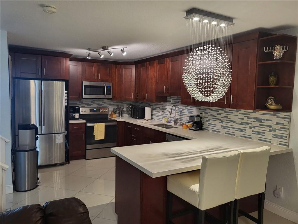 23398 Southwest 54th Way, Unit B Boca Raton, FL 33433 - Photo 4 of 12 Photo 4