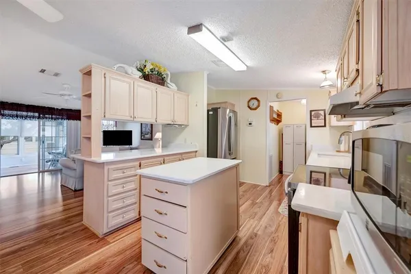 $199,900 | 211 Port Royal Lane, Unit 523, Apollo Beach, FL 33572