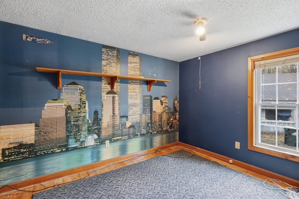 987 Patriots Road Templeton, MA 01468 - Photo 20 of 35 Gallery Image 20