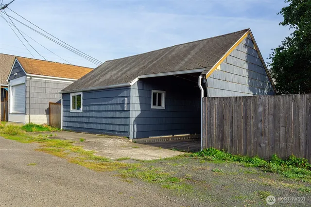 $399,000 | 130 Southwest 2nd Street, Chehalis, WA 98532