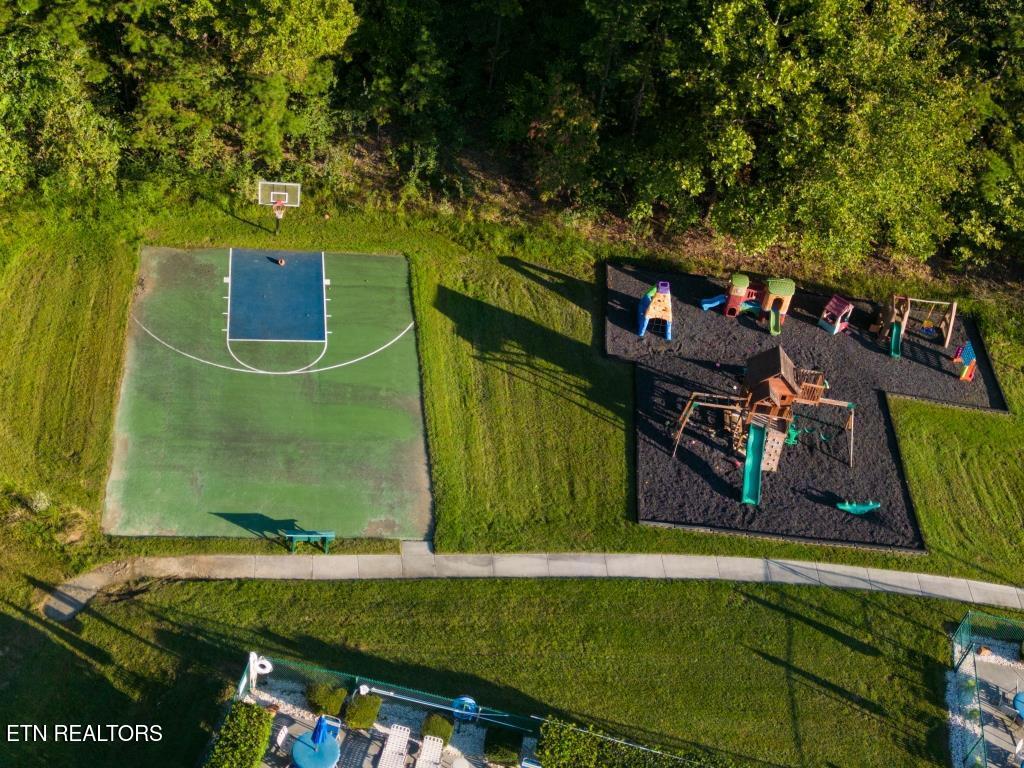 11 Royal Troon Circle Oak Ridge, TN 37830 - Photo 14 of 33 Club Playground - Royal Troon Circle -08