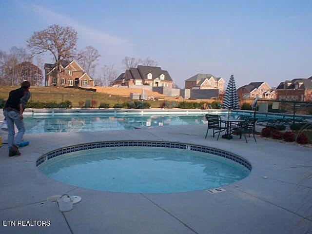 11 Royal Troon Circle Oak Ridge, TN 37830 - Photo 23 of 33 Z 15 Toddler Pool Picture_0089