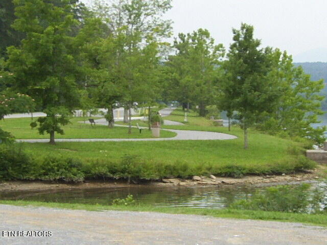 11 Royal Troon Circle Oak Ridge, TN 37830 - Photo 7 of 33 trail 4