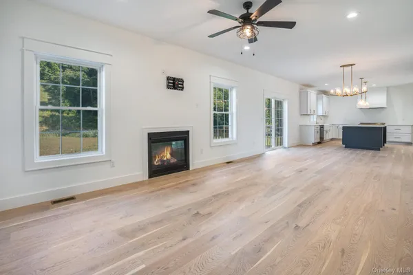 $759,000 | 989 Freedom Road, Pleasant Valley, NY 12569