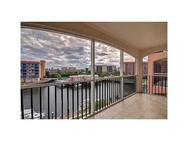 2871 North Ocean Boulevard, Unit V345 Boca Raton, FL 33431 - Photo 2 of 13 Screened Patio