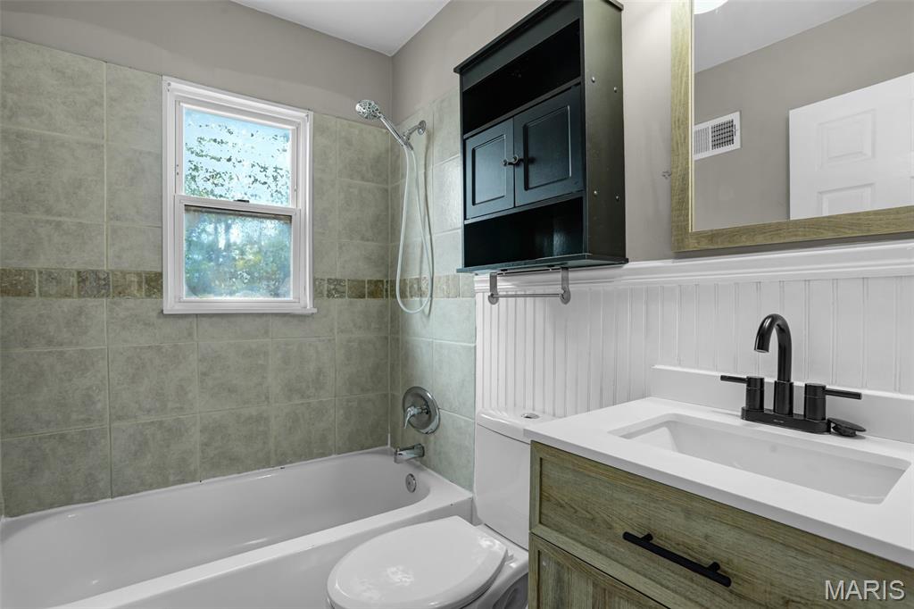 8540 Leith Avenue Berkeley, MO 63134 - Photo 15 of 32