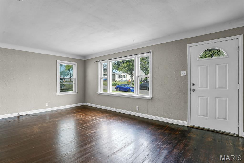 8540 Leith Avenue Berkeley, MO 63134 - Photo 5 of 32