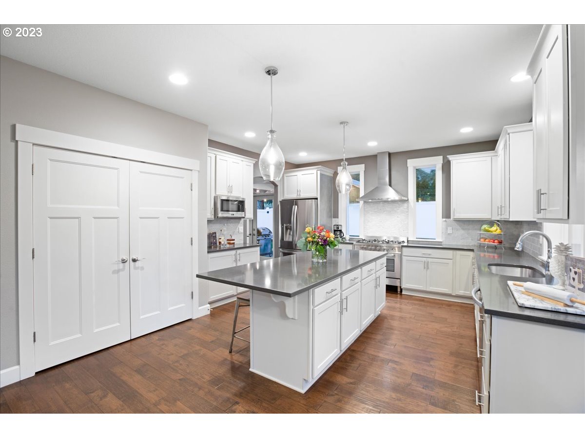 14010 Southeast King Road Happy Valley, OR 97086 - Photo 13 of 45 Kitchen