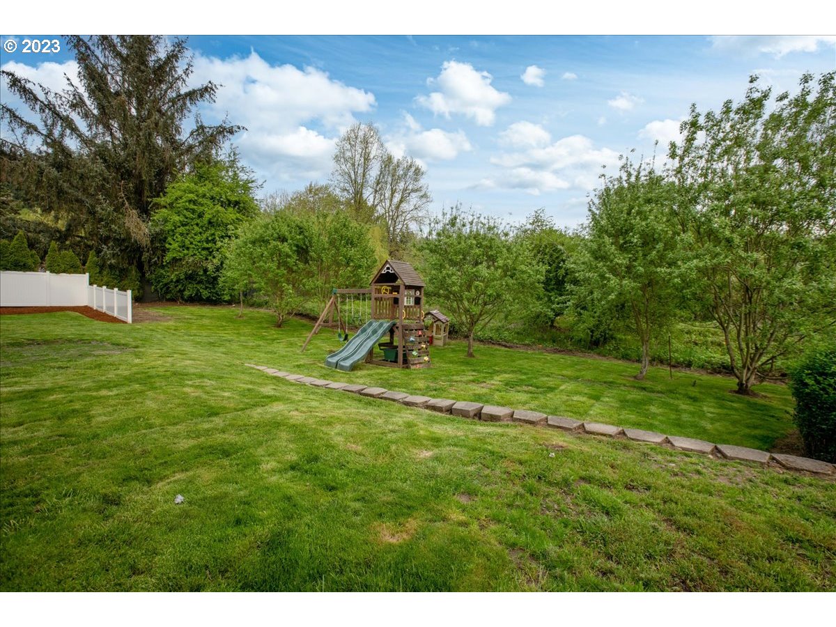 14010 Southeast King Road Happy Valley, OR 97086 - Photo 37 of 45 Backyard