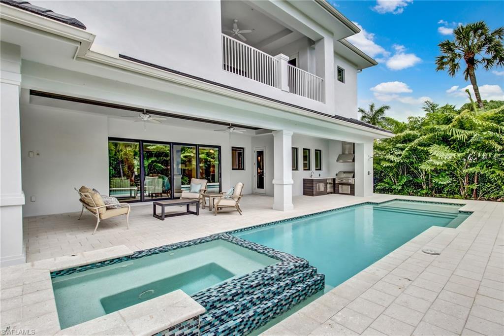 725 Regatta Road Naples, FL 34103 - Photo 4 of 24 Gallery Image 4
