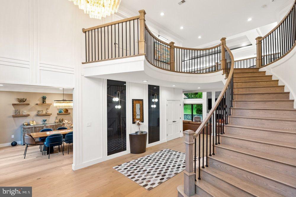 1102 Mill Ridge McLean, VA 22102 - Photo 27 of 48 Foyer