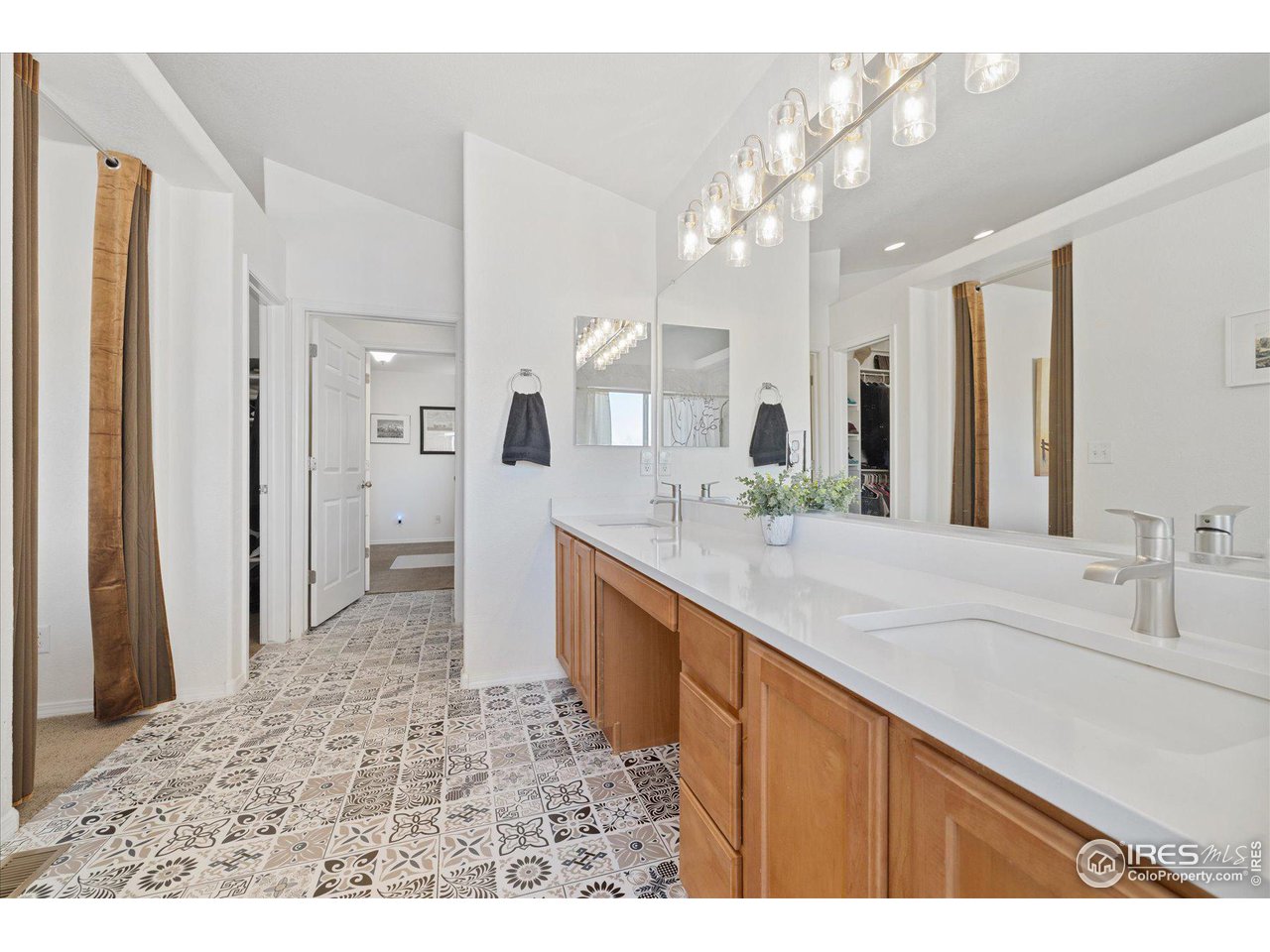 1532 Reeves Drive Fort Collins, CO 80526 - Photo 14 of 39 Gallery Image 14