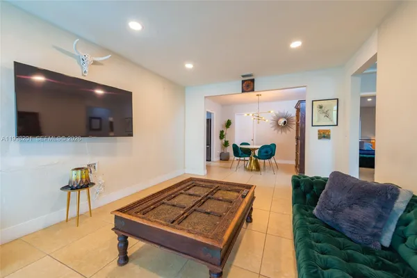 $3,000 | 2925 Northwest 11th Avenue, Unit FRONT, Miami, FL 33127