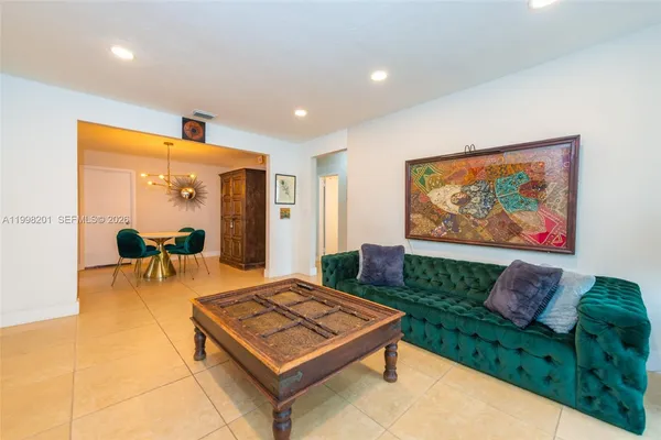 $3,000 | 2925 Northwest 11th Avenue, Unit FRONT, Miami, FL 33127