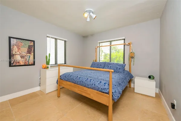 $3,000 | 2925 Northwest 11th Avenue, Unit FRONT, Miami, FL 33127