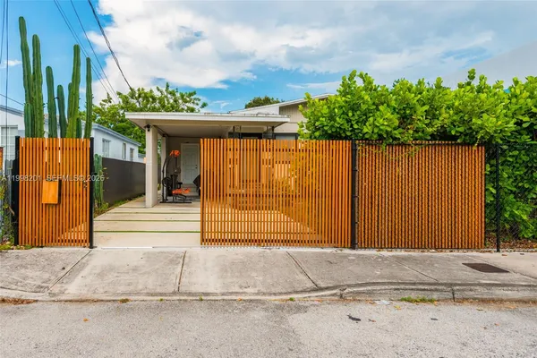 $3,000 | 2925 Northwest 11th Avenue, Unit FRONT, Miami, FL 33127