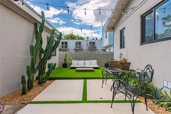 $3,000 | 2925 Northwest 11th Avenue, Unit FRONT, Miami, FL 33127