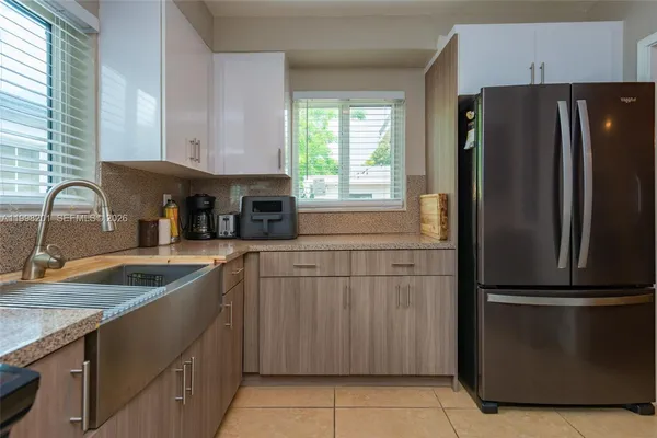 $3,000 | 2925 Northwest 11th Avenue, Unit FRONT, Miami, FL 33127