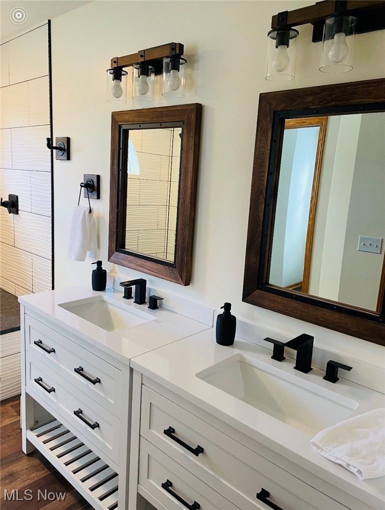 2435 Queensbury Road Alliance, OH 44601 - Photo 25 of 36 Bathroom with double vanity