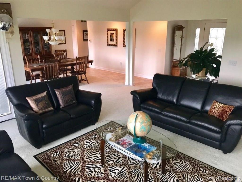 6189 Perry Road Grand Blanc, MI 48439 - Photo 11 of 63 25017 (1).jpeg