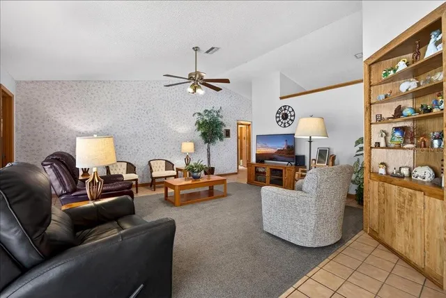 $360,000 | 11 Parkway Palm Coast, Palm Coast, FL 32164