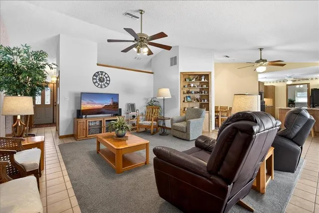 $360,000 | 11 Parkway Palm Coast, Palm Coast, FL 32164