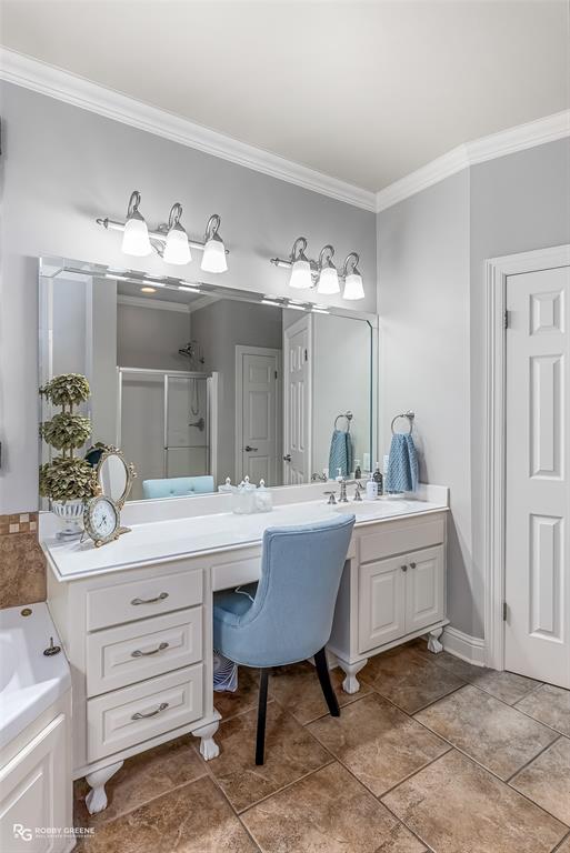 425 Kingston Road Benton, LA 71006 - Photo 19 of 35 a view with a double vanity sink and a mirror