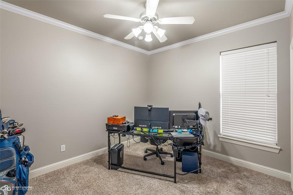 425 Kingston Road Benton, LA 71006 - Photo 26 of 35 a room with furniture and musical instruments