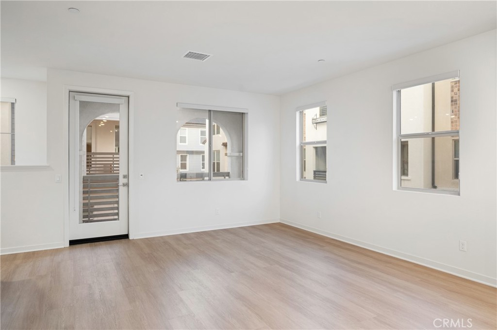 32040 Paseo Vienta San Juan Capistrano, CA 92675 - Photo 12 of 27 Kitchen and Living Room